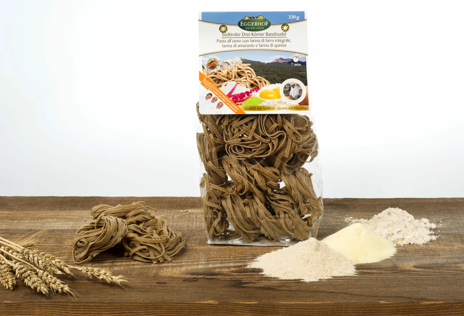 Dreikörnernudeln, Eierbandnudeln Aus Hartweizengrieß Und Dinkel, 330g - Eggerhof 2 Dreikörnernudeln, Eierbandnudeln Aus Hartweizengrieß Und Dinkel, 330g - Eggerhof – Bild 2