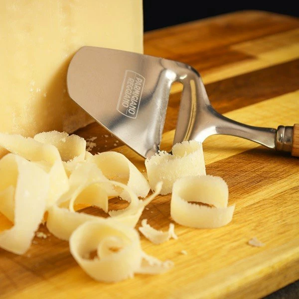 Parmesan, Parmigiano Reggiano DOP über 12 Monate Gereift - Caseificio 4 Madonne 2 Parmesan, Parmigiano Reggiano DOP über 12 Monate Gereift - Caseificio 4 Madonne – Bild 2