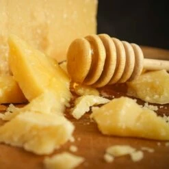 Fleisch- & Wurstwaren Verkäufe -Fleisch- & Wurstwaren Verkäufe Parmigiano Reggiano ber 36 Monate 2