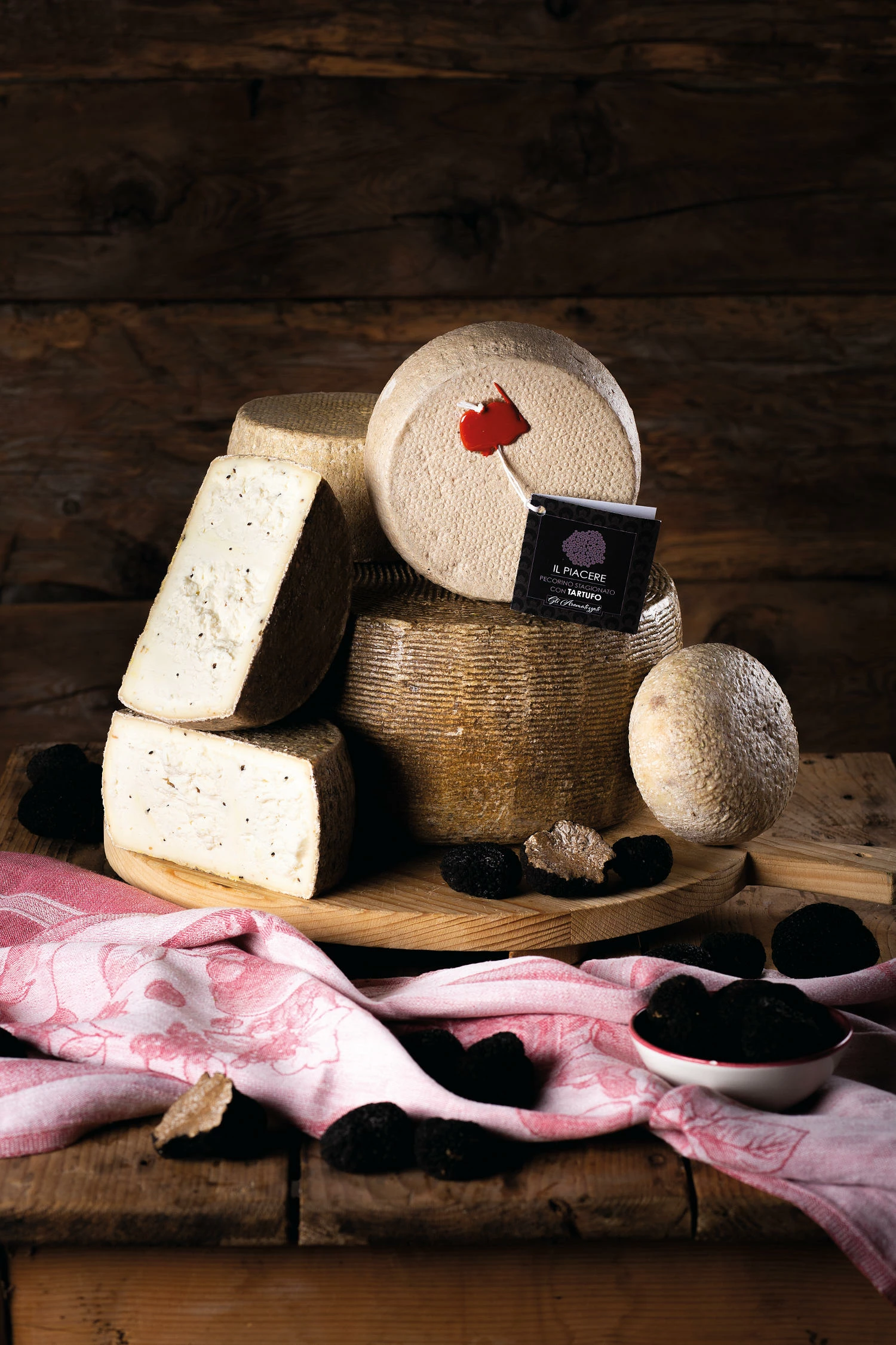 Schafskäse "Piacere" Mit Trüffel, Ca.1,30 Kg - Rocca Toscana Formaggi 1 Schafskäse "Piacere" Mit Trüffel, Ca.1,30 Kg - Rocca Toscana Formaggi